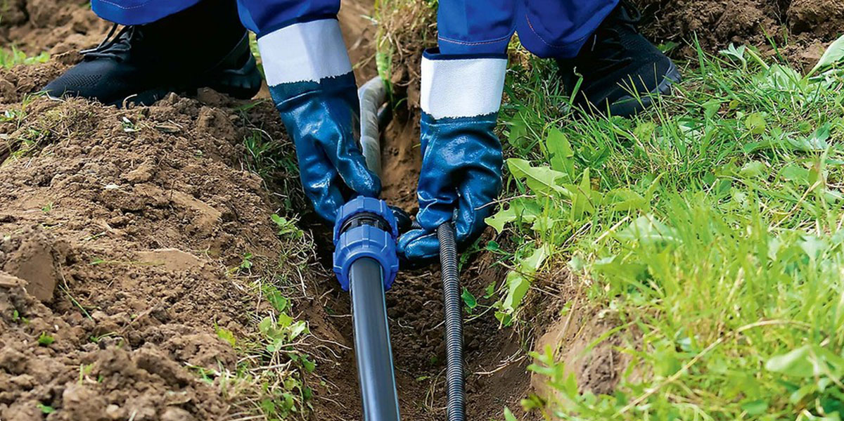 Монтаж наружной канализации в частном доме